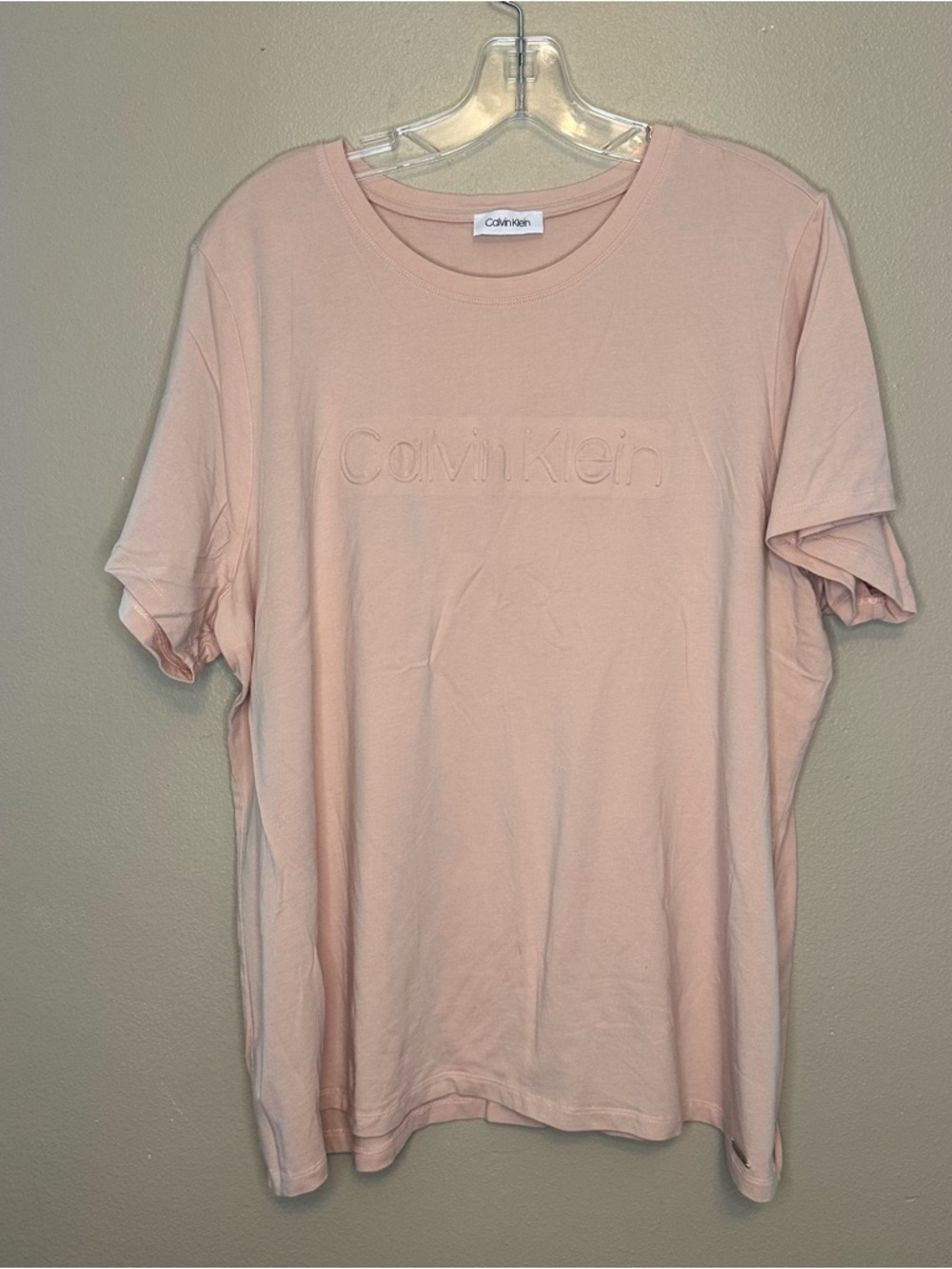 Calvin Klein Embossed Crewneck Tee - Pale Pink Size XL
